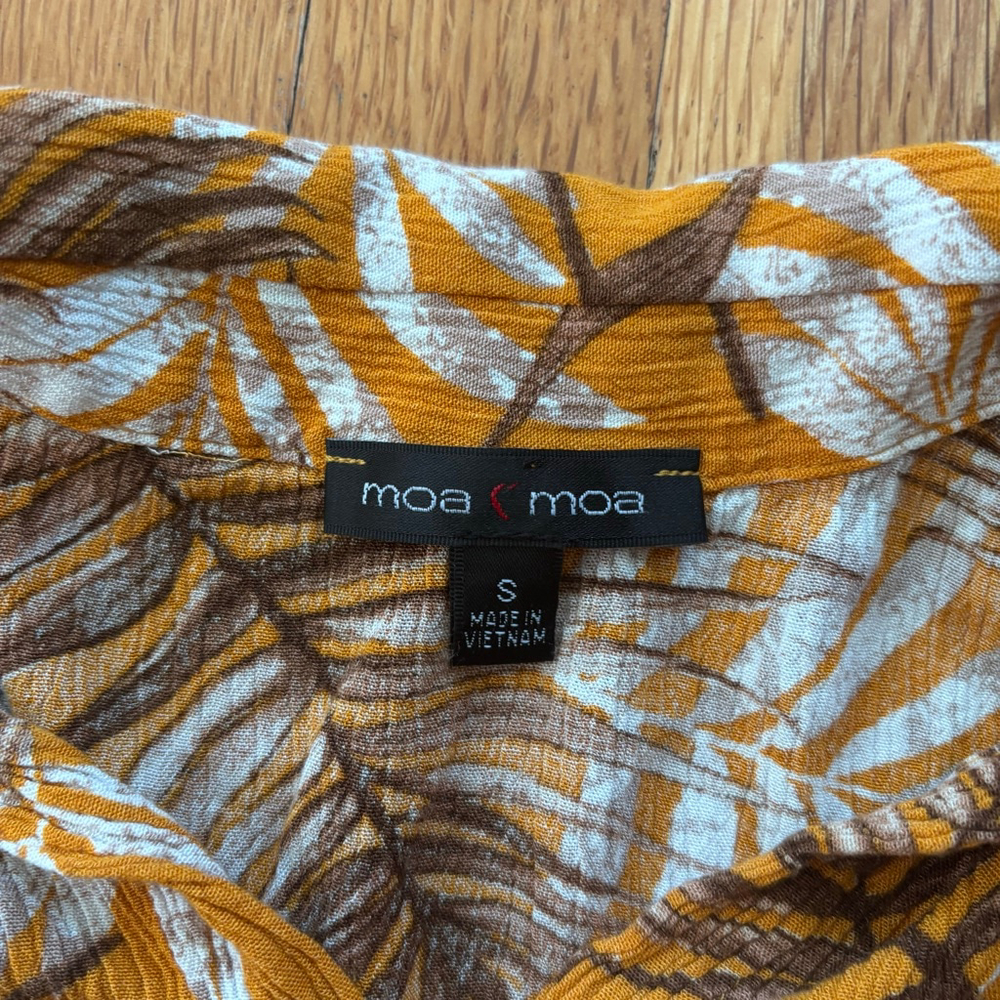 Women's moa moa Orange & Brown Leaf Print Button Down Shirt S - Picture 3 of 3